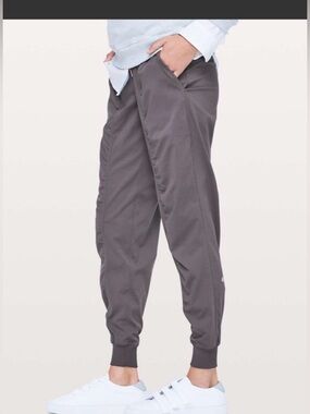 Lululemon Dance Studio Jogger *29" in Moonphase